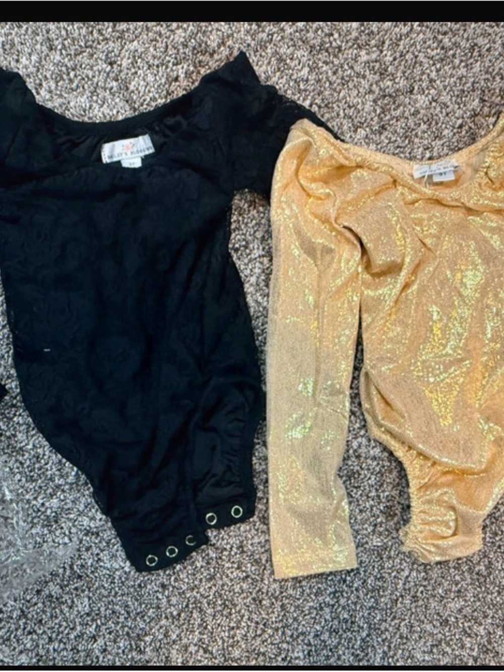 Girls Long-Sleeve Sparkle & Solid One-Piece Bodysuit Set - Black & Gold
